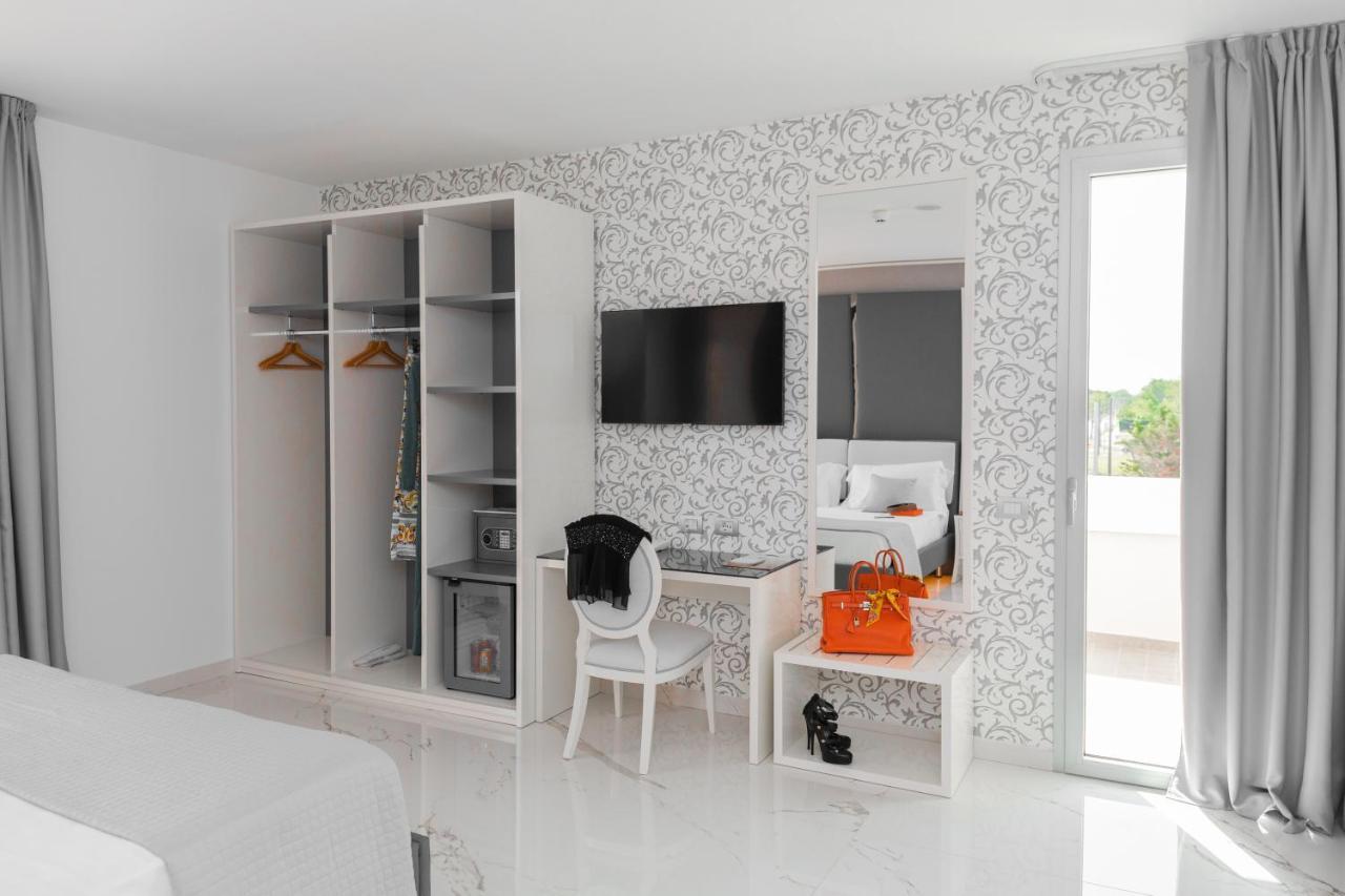 Junior Suite Family Deluxe Sea View Spa access,1256726389:JPEG
