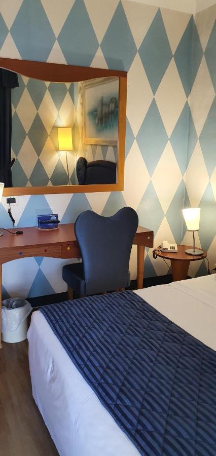 Standard Double Room,1117304724:JPEG